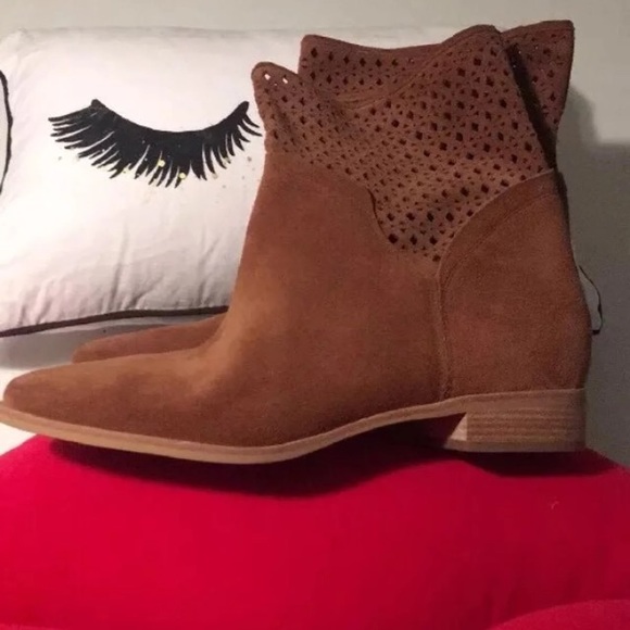 Michael Kors Sunny Bootie Brown Suede Size 7.5 - Picture 3 of 9